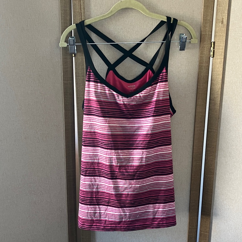 FINAL MARKDOWN Danskin Now Vibrant Pink Top xxl